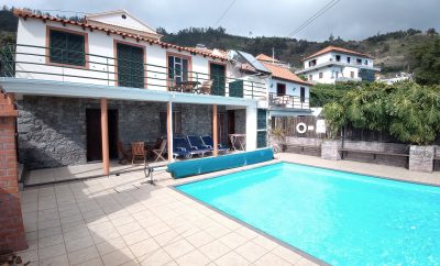 Traditional Madeira cottage, sea and mountain views plus pool, Arco da Calheta